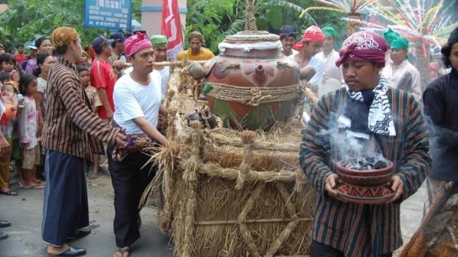 Tradisi Rebo Wekasan. [Instagram]
